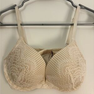 Victoria's Secret Lace Cream Bra